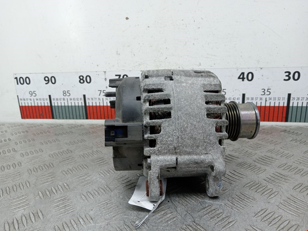 Генератор Volkswagen Golf Sportsvan купить в Беларуси