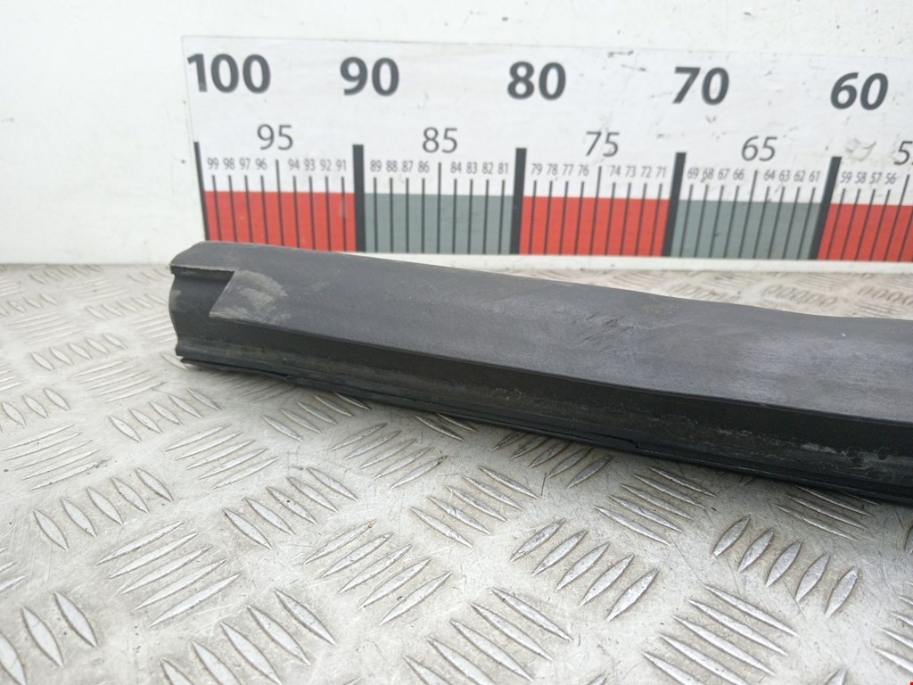 Уплотнитель капота BMW 3-Series (F30/F31/F34/F35) купить в Беларуси