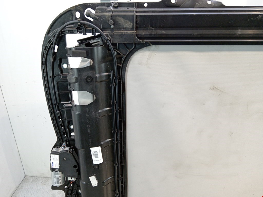 Люк Volkswagen Golf Sportsvan купить в Беларуси