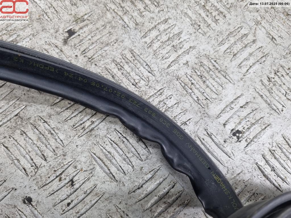 Уплотнитель Volkswagen Passat 6 купить в Беларуси