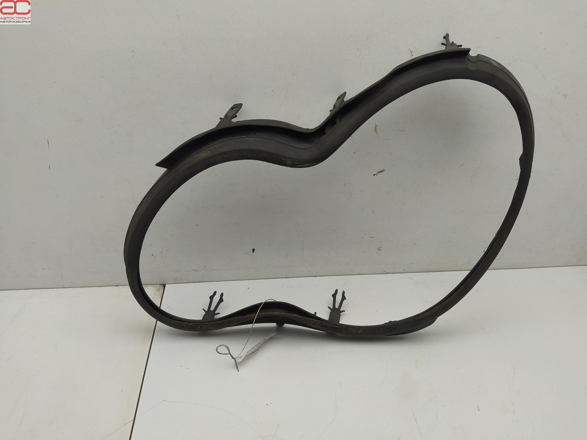 Уплотнитель Mercedes C-Class (W203) купить в Беларуси